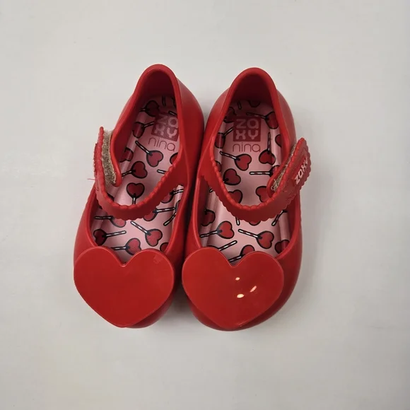 Kids Red Heart Shoes - Picture 4 of 7